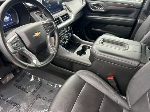 Used 2023 Chevrolet Suburban LT image 11