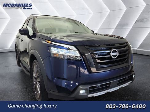 Used 2023 Nissan Pathfinder SL w/ SL Premium Package image 1
