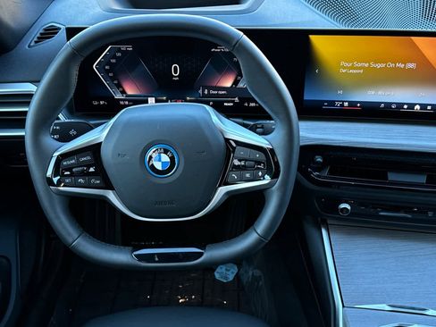 Used 2025 BMW i4 eDrive40 w/ Premium Package image 15