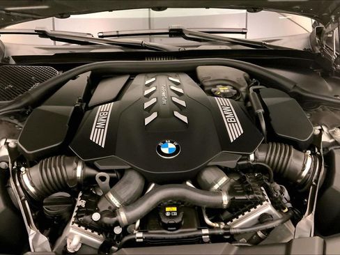 Certified 2022 BMW 750i xDrive 750i xDrive w/ Executive Package image 9