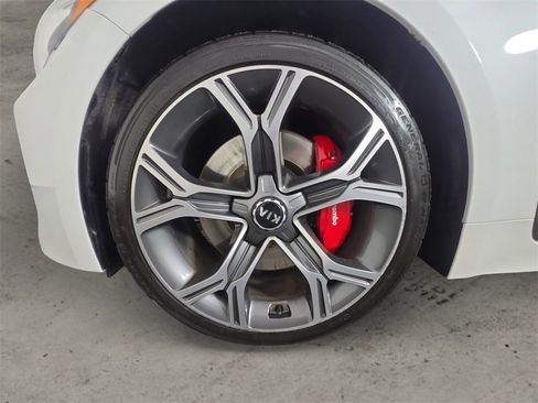 Used 2020 Kia Stinger GT1 image 14