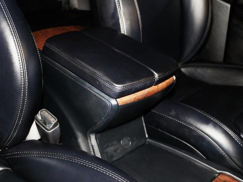 Used 2020 Tesla Model X image 78