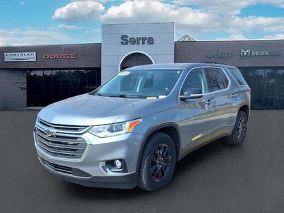 Used 2021 Chevrolet Traverse LT