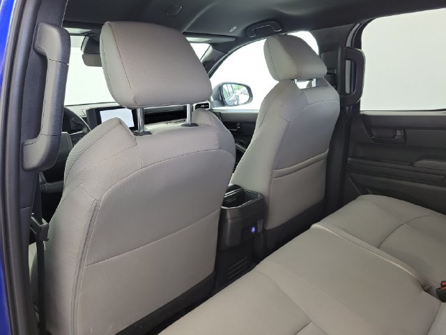Used 2025 Toyota Tacoma SR5 AWD/4WD image 12