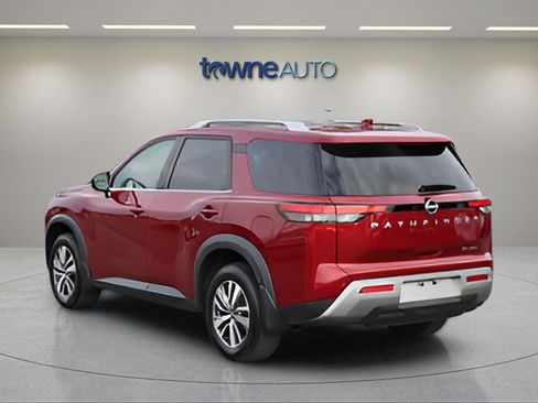 Used 2022 Nissan Pathfinder SL AWD/4WD image 3