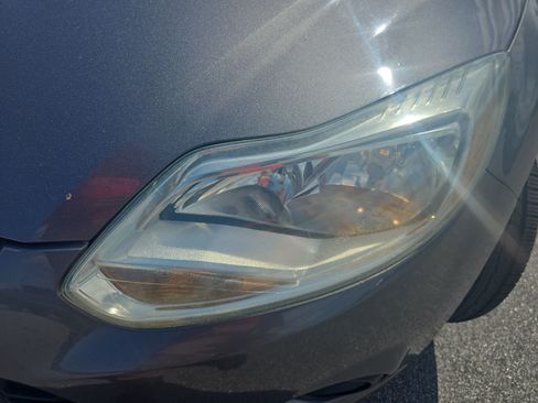 Used 2014 Ford Focus SE FWD image 29