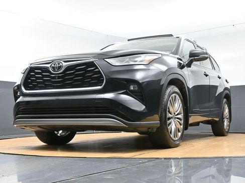 Used 2022 Toyota Highlander Platinum image 55