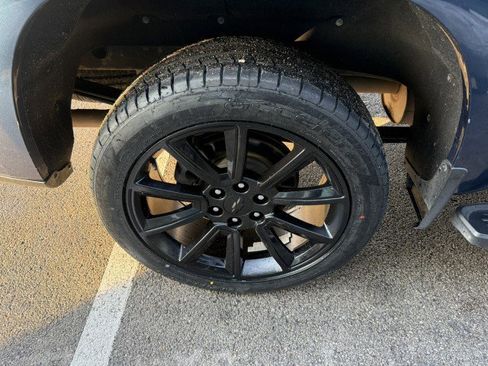 Used 2019 Chevrolet Silverado 1500 High Country image 13