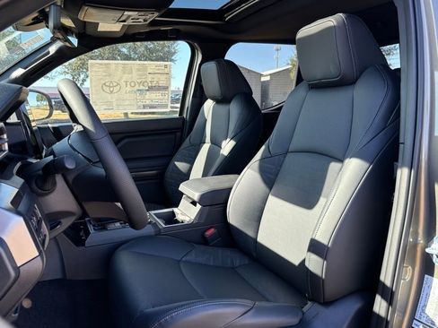 New 2025 Toyota Tacoma TRD Off-Road image 13