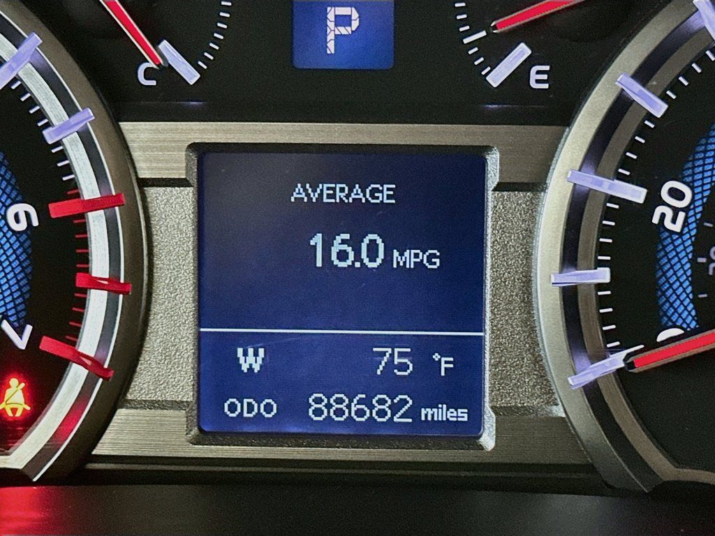 Used 2019 Toyota 4Runner SR5 AWD/4WD image 15