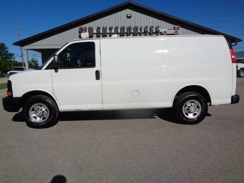 Used 2016 Chevrolet Express 2500 image 2
