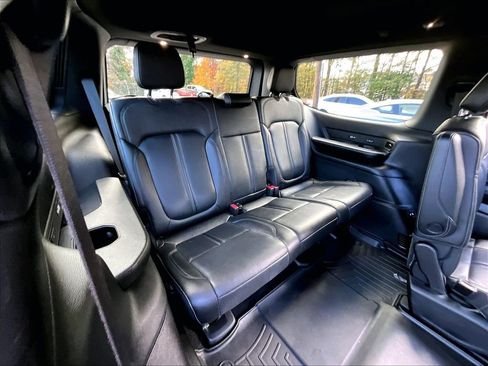 Used 2022 Jeep Wagoneer Series III w/ Flexible Seating Group image 27