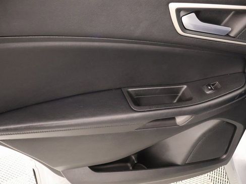 Used 2024 Ford Edge SEL image 16