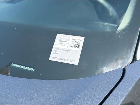 Certified 2025 Volkswagen Atlas SE FWD image 37