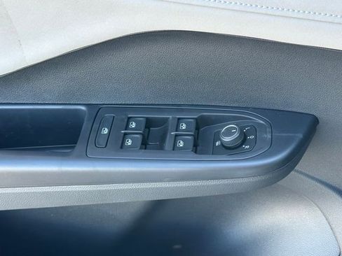 New 2026 Volkswagen Taos SE AWD/4WD image 24