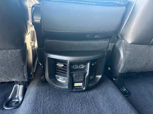 Used 2024 RAM 2500 Laramie AWD/4WD image 32