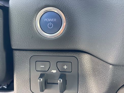 Used 2024 Toyota Tundra Limited image 16