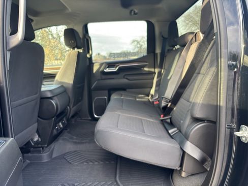 Used 2022 Chevrolet Silverado 1500 LT Trail Boss w/ LPO, Dark Essentials Package image 18