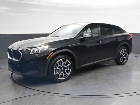 Used 2025 BMW X2 xDrive28i w/ Technology Package AWD/4WD image 10