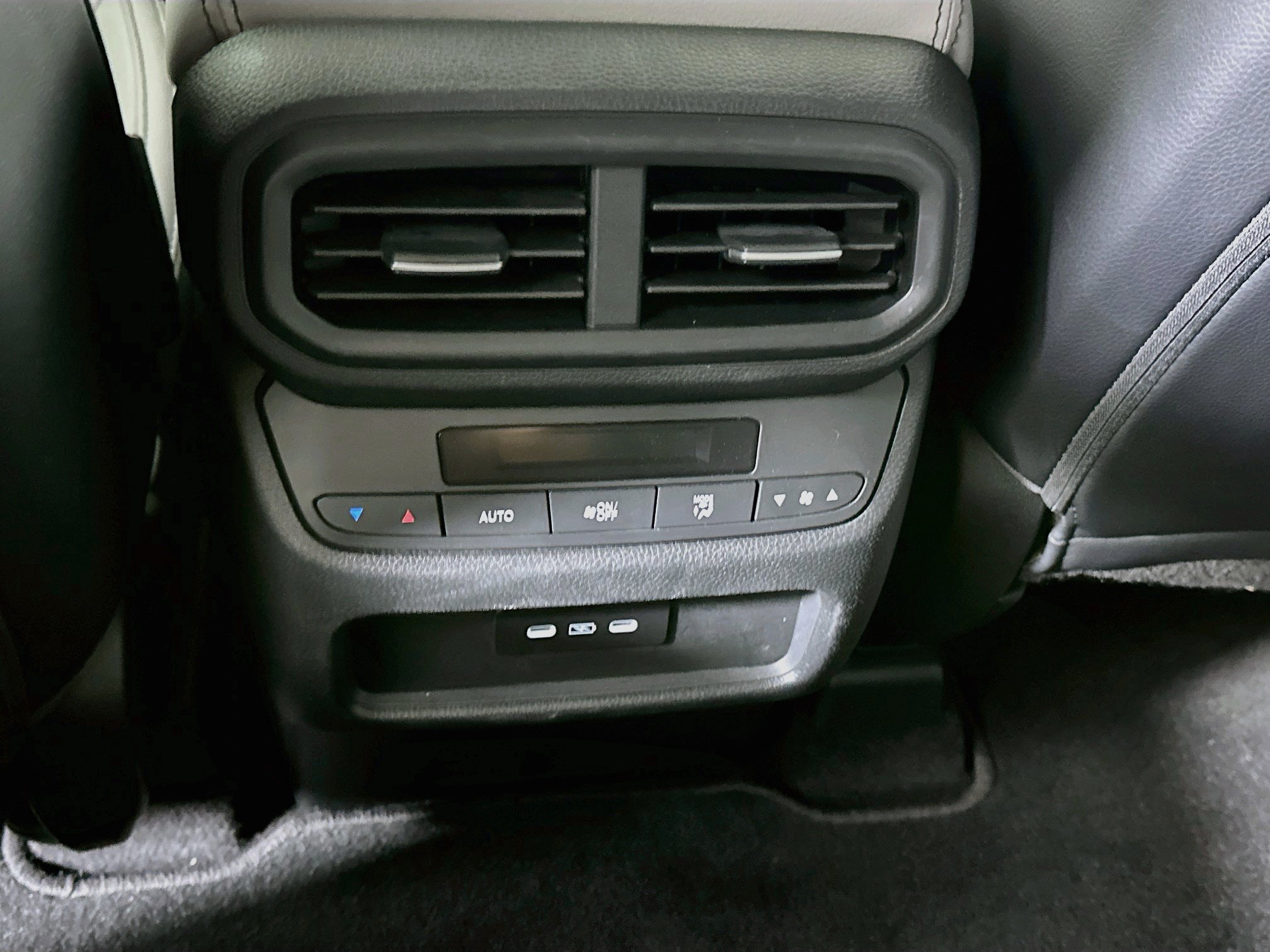 Used 2025 Honda Pilot EX-L image 26