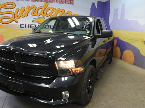 Used 2018 RAM 1500 Express w/ Express Value Package AWD/4WD image 4