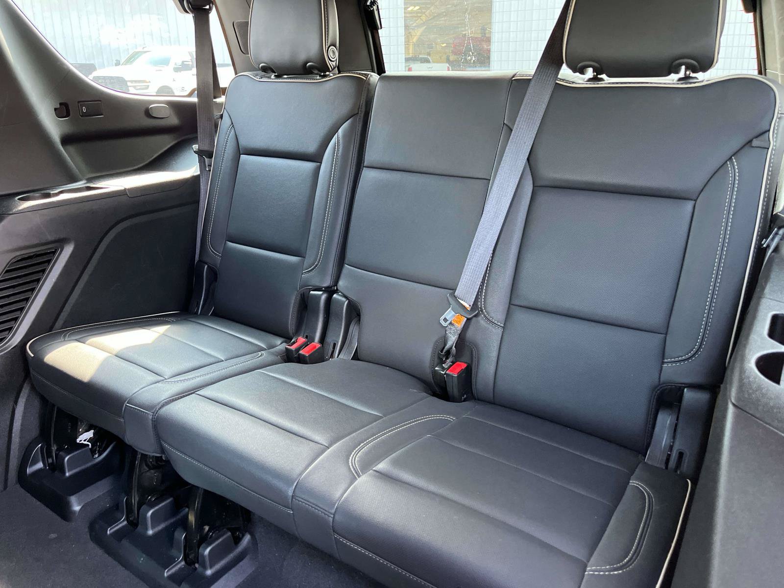 Used 2023 GMC Yukon SLT AWD/4WD image 20