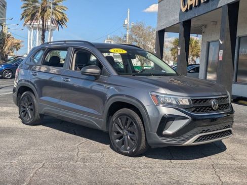 Used 2022 Volkswagen Taos S image 3