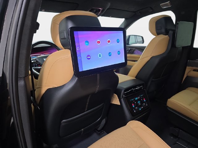 Certified 2025 Cadillac Escalade IQ Sport 2 AWD/4WD image 12