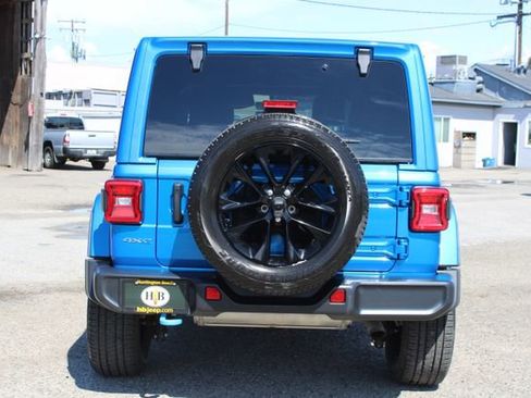 Used 2023 Jeep Wrangler Unlimited Sahara w/ Cold Weather Group AWD/4WD image 4