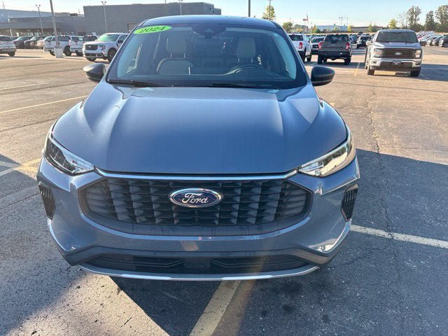 Used 2024 Ford Escape Active w/ Tech Pack #1 AWD/4WD image 17