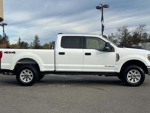 Used 2022 Ford F250 XLT image 3