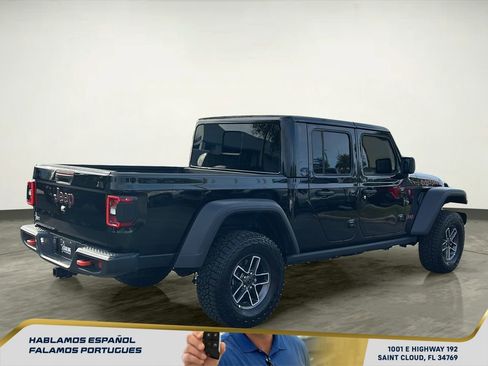 Used 2025 Jeep Gladiator Mojave w/ Safety Group image 7