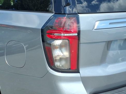 Certified 2024 Chevrolet Suburban High Country w/ Advanced Technology Package AWD/4WD image 7