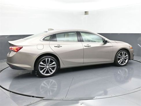 Used 2024 Chevrolet Malibu LT image 3