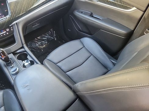 Certified 2021 Cadillac XT6 Premium Luxury image 18