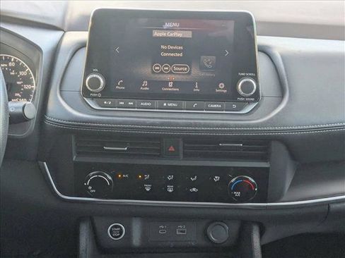 Used 2023 Nissan Rogue S image 14