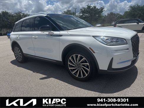 Used 2023 Lincoln Corsair Reserve w/ Equipment Group 201A FWD image 1