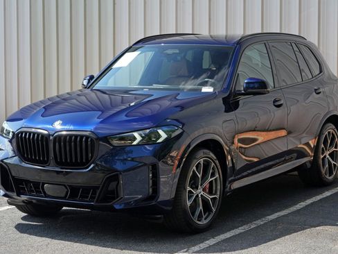 Used 2026 BMW X5 xDrive50e w/ M Sport Package AWD/4WD image 56