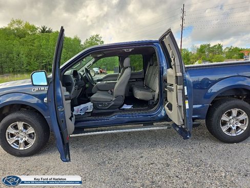 Used 2017 Ford F150 XLT w/ Equipment Group 302A Luxury AWD/4WD image 39
