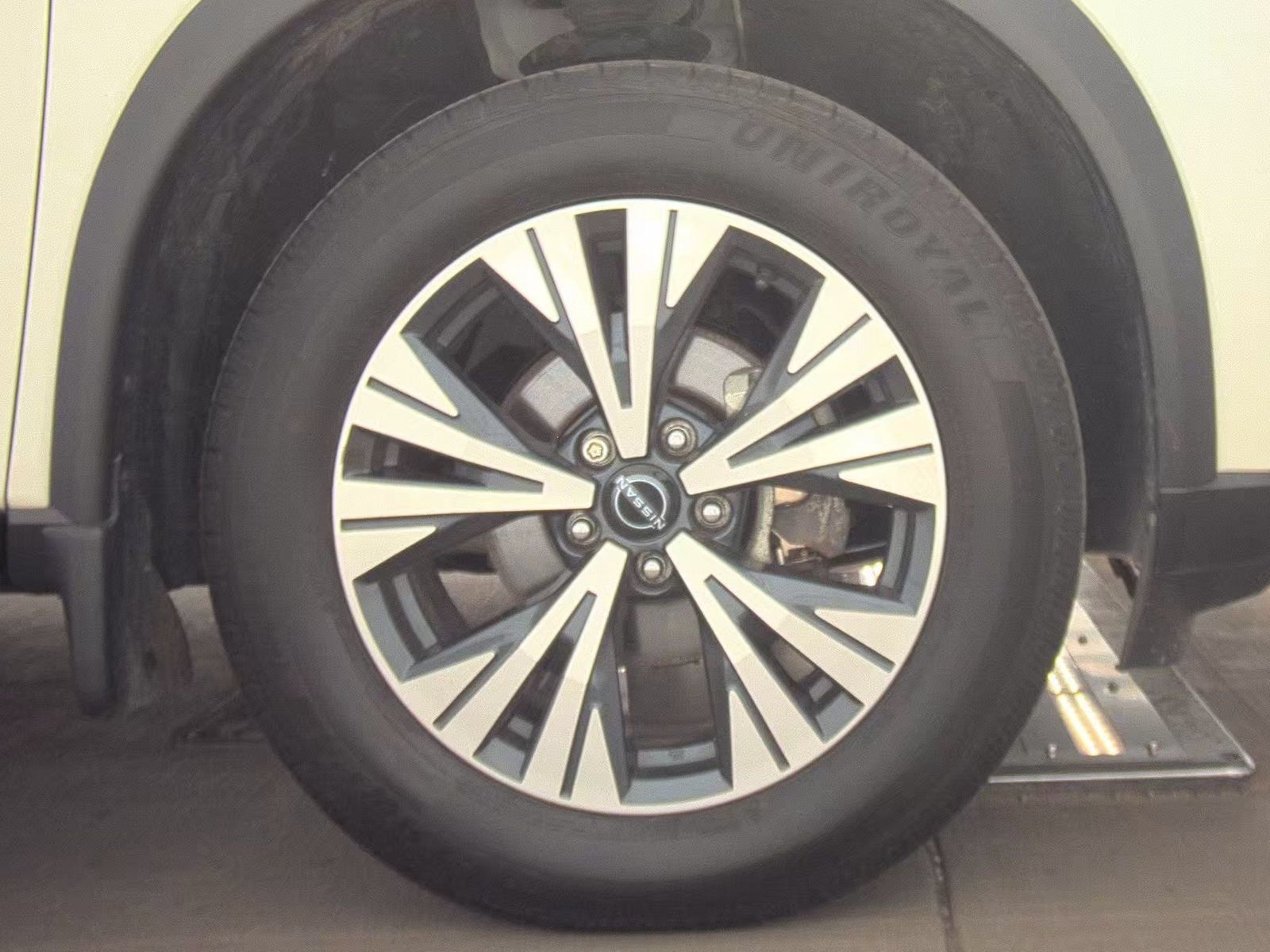 Used 2023 Nissan Murano SL AWD/4WD image 19