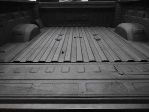 Used 2023 Chevrolet Silverado 2500 High Country w/ Z71 Off-Road Package AWD/4WD image 13