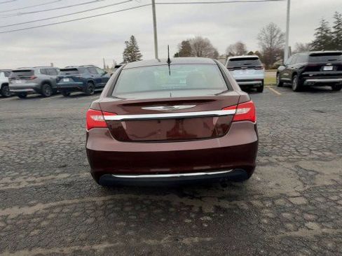 Used 2013 Chrysler 200 LX image 7