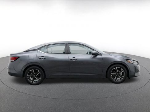 Used 2025 Nissan Sentra SV FWD image 10