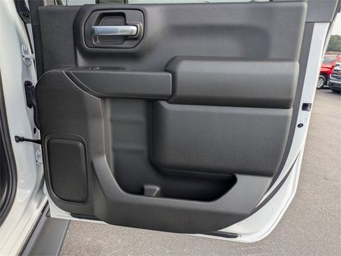 New 2026 Chevrolet Silverado 2500 Custom w/ Custom Convenience Package image 30