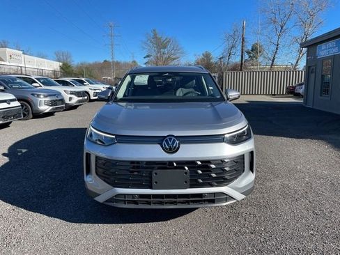 New 2026 Volkswagen Tiguan SE image 6
