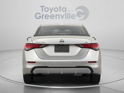 Used 2021 Nissan Sentra SV FWD image 4