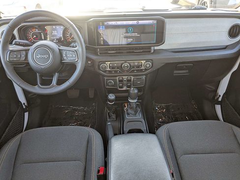 Used 2024 Jeep Wrangler Unlimited Sport AWD/4WD image 15