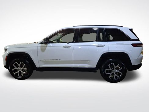 Certified 2024 Jeep Grand Cherokee Limited image 4