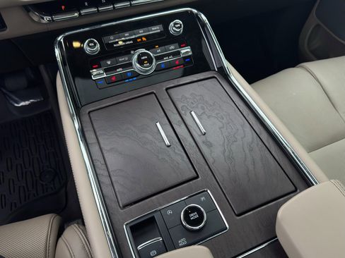 Used 2024 Lincoln Navigator L Reserve image 48