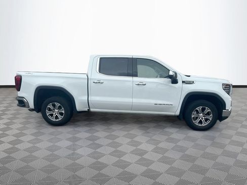 Used 2025 GMC Sierra 1500 SLT AWD/4WD image 5